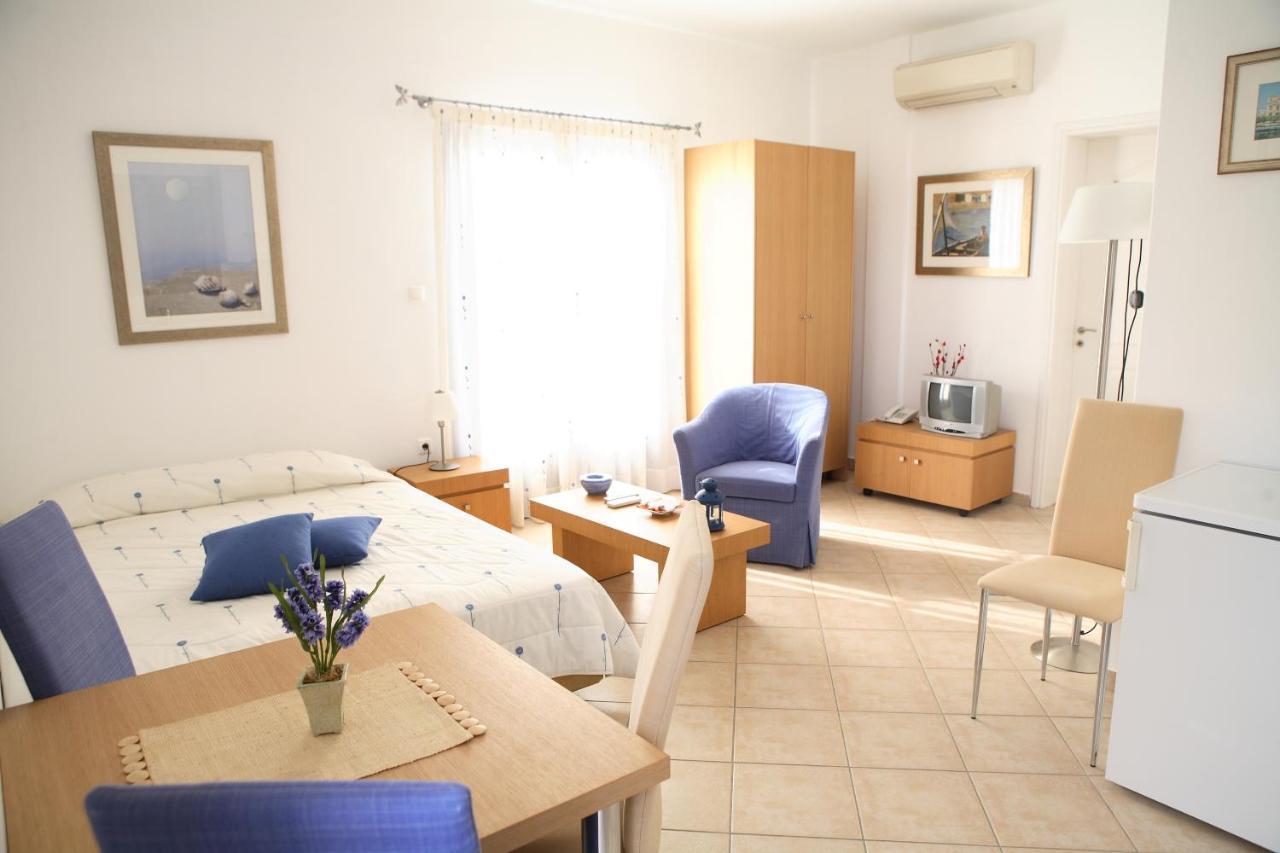 Fistikies Holiday Apartments Aegina الغرفة الصورة