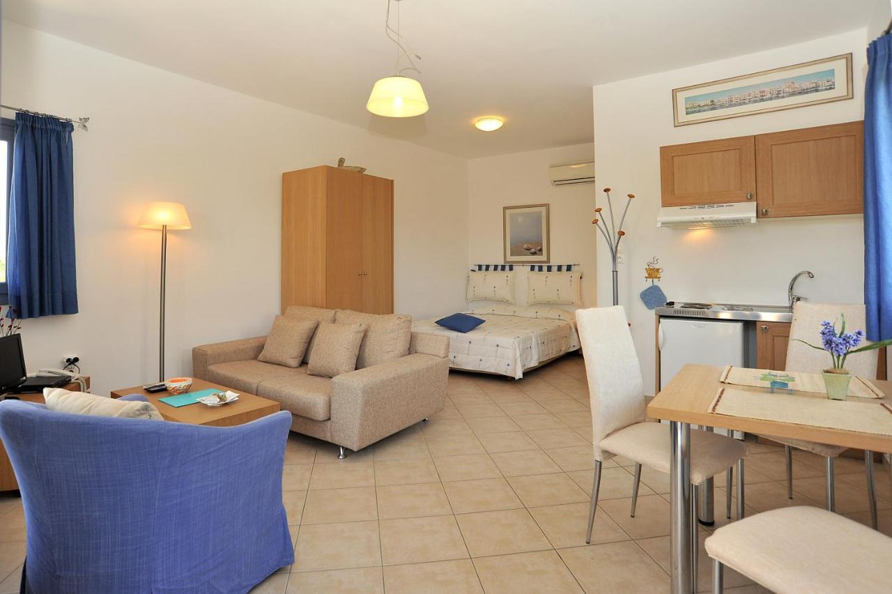 Fistikies Holiday Apartments Aegina الغرفة الصورة